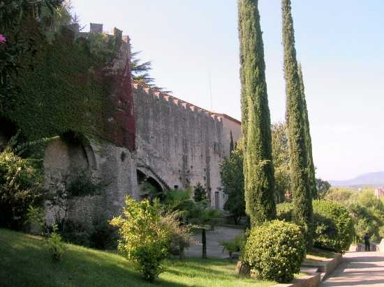 Town Wall by Catedral